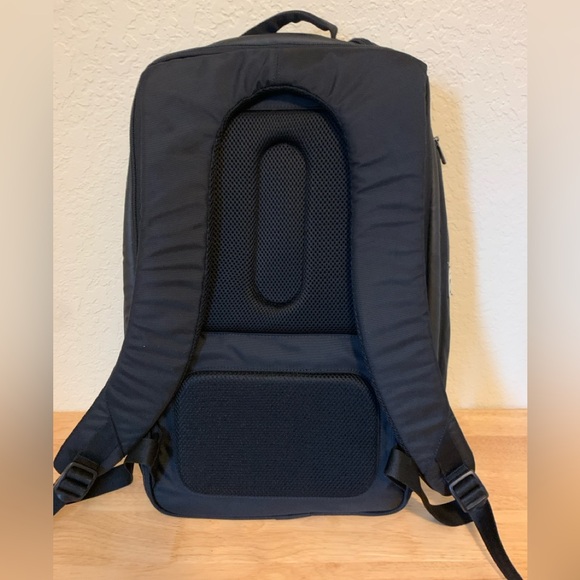 Genius Pack Travel Backpack CARRY ON With Integrated Garment Suiter - Picture 8 of 11